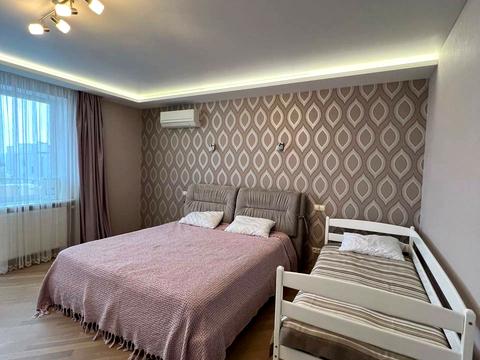 квартира за адресою Братів Міхновських вул. (Московська), 30а