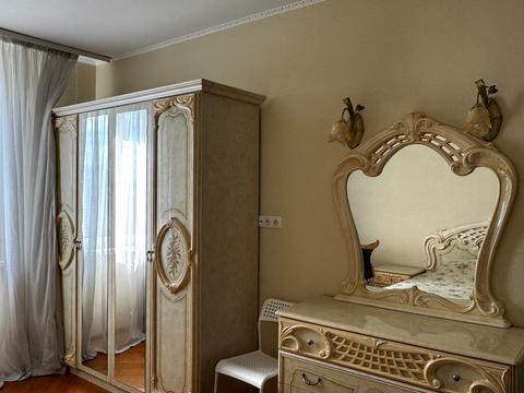 квартира за адресою Дніпровська набережна вул., 25