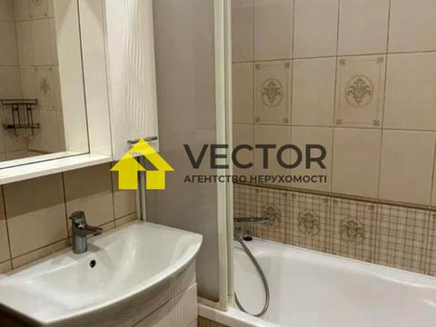 квартира за адресою Героїв України вул., 32