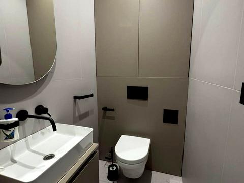 комерційна за адресою Джона Маккейна вул. (Івана Кудрі), 1-Б