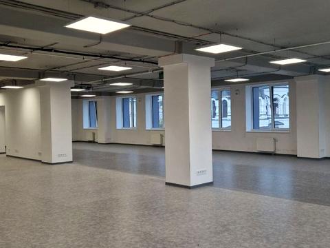 комерційна за адресою Почайнинська вул., 38/44