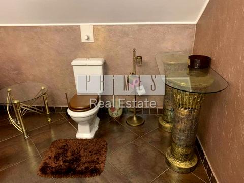 будинок за адресою Вишнева вул.