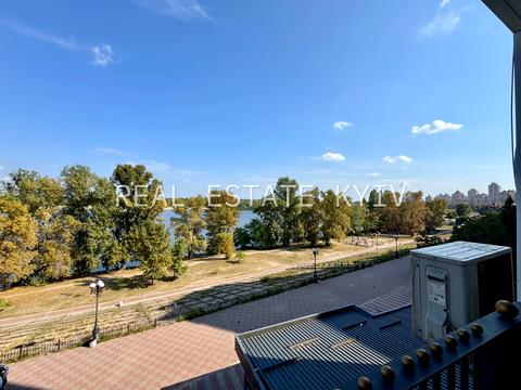 квартира за адресою Володимира Івасюка просп. (Героїв Сталінграду), 18б