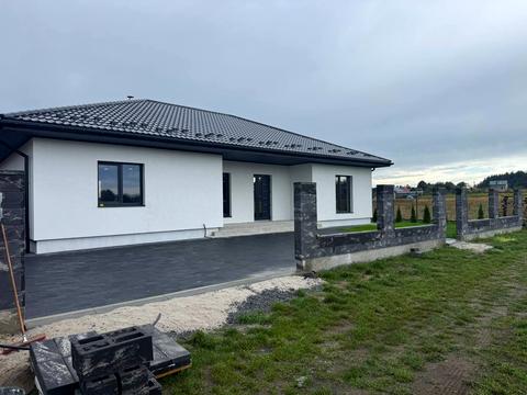 дом по адресу с. Паланки, Роксолани, 1