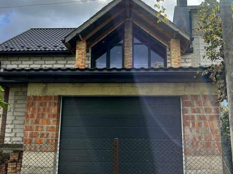 будинок за адресою смт. Новий Яричів, Героїв Майдану, 33