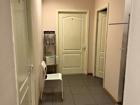 комерційна за адресою Поштова, 1