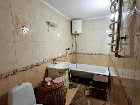 будинок за адресою Центральна вул., 1