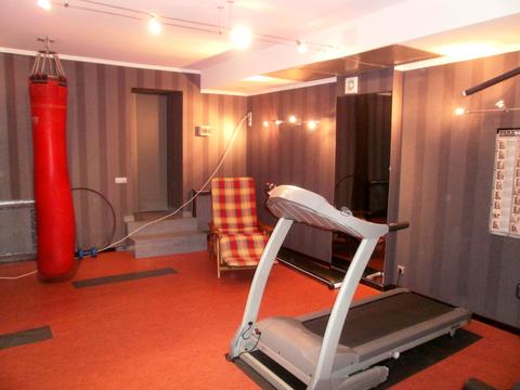 будинок за адресою Метрологічна вул., 10