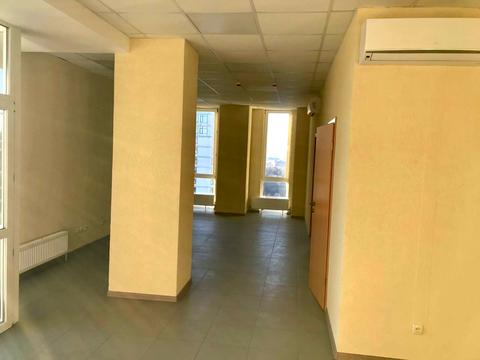 комерційна за адресою Мечникова вул., 19