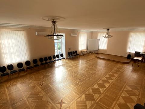 комерційна за адресою Алея Героїв Небесної Сотні, 1