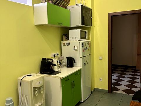 комерційна за адресою Авіаконструктора Ігоря Сікорського вул. (Танкова), 1