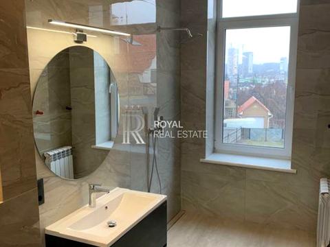 будинок за адресою Товарна вул., 24Б