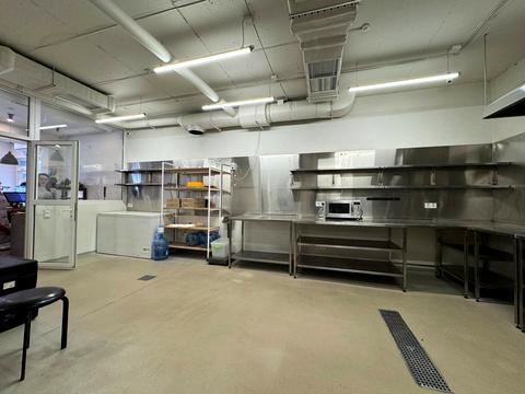 комерційна за адресою Тернопільська вул., 21б