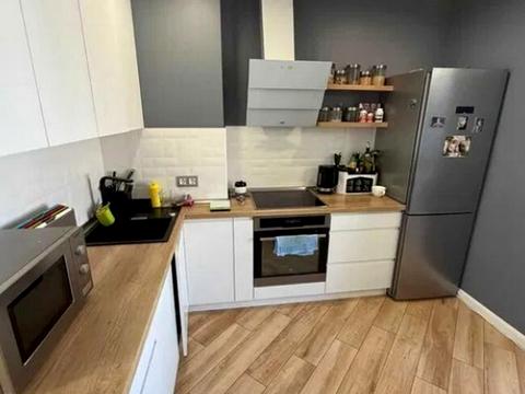 квартира по адресу Академика Глушкова просп., 9-Є