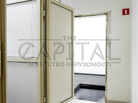 комерційна за адресою Миколи Бажана просп., 12