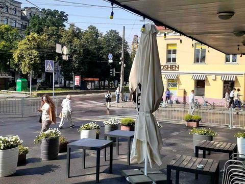 комерційна за адресою Верхній Вал вул., 4-12