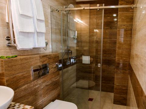 коммерческая по адресу Івана Мазепи ул., 1