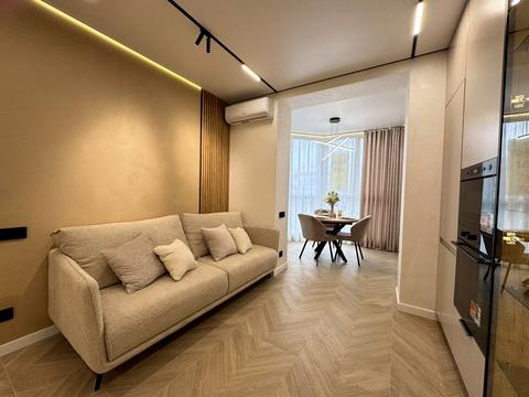 квартира за адресою молодіжна, 8