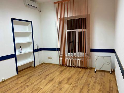 комерційна за адресою Святослава Караванського вул. (Жуковського), 13