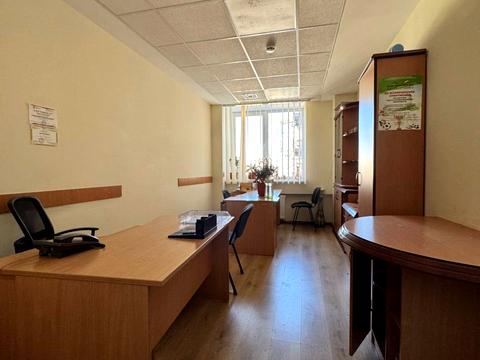 коммерческая по адресу майдан Незалежності пл., 2-А