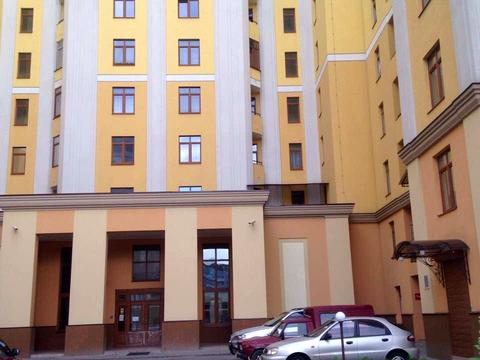 паркоместо по адресу Львов, Черновола просп. (700-летия Львова), 75