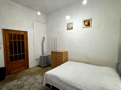 квартира за адресою Якова Головацького вул., 8