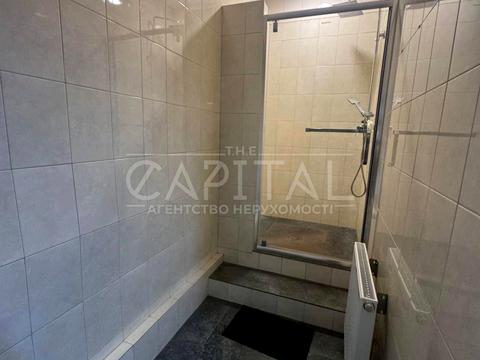 комерційна за адресою Григорія Гуляницького вул. (Московська), 35