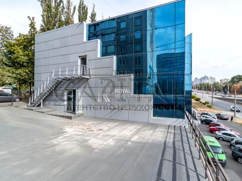 комерційна за адресою Київ, Миколи Міхновського бульв. (Дружби народів), 1