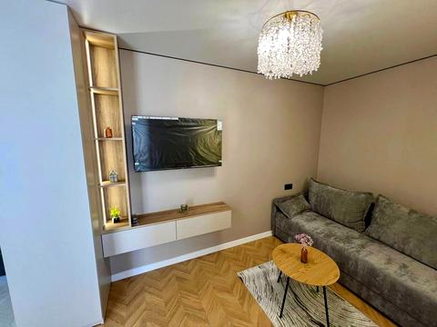 квартира за адресою Довженка вул., 24