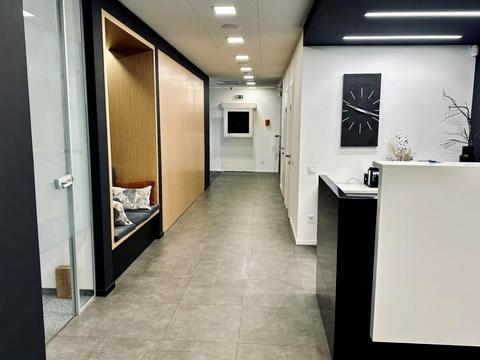 комерційна за адресою Саксаганського вул., 3