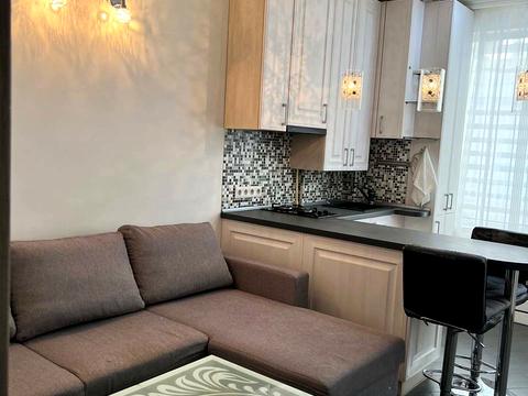 квартира за адресою Дмитра Луценка вул. (Крейсера "Аврора"), 10