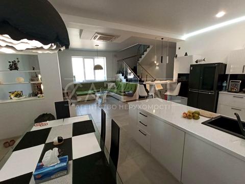 будинок за адресою Відродження вул.