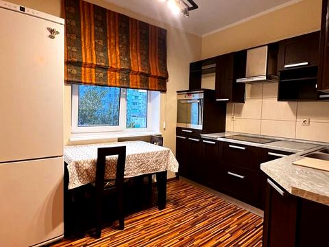 квартира за адресою Київ, Печенізька вул., 34