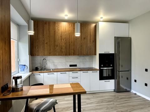 будинок за адресою Юності