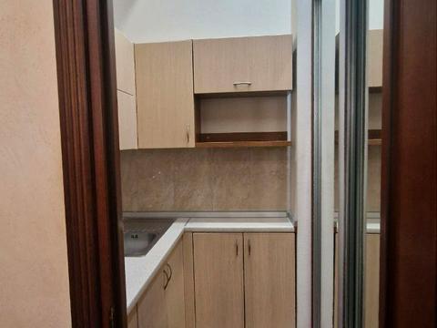 комерційна за адресою Маразліївська вул., 8
