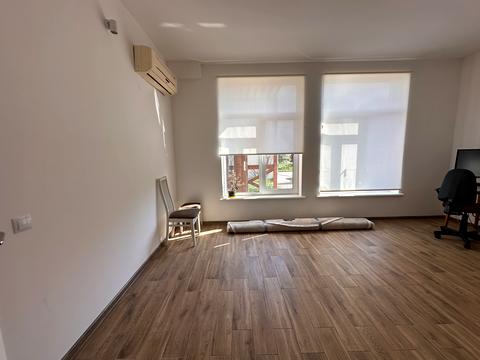 будинок за адресою Центральна вул.