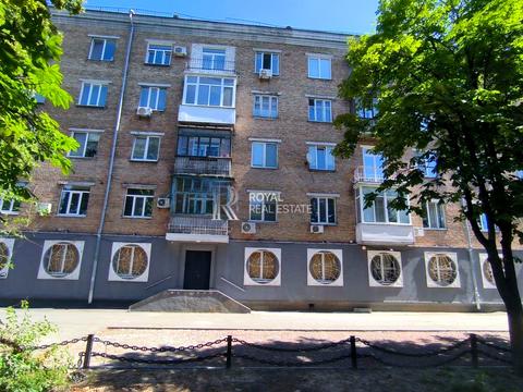 комерційна за адресою Валерія Лобановського просп. (Червонозоряний), 41