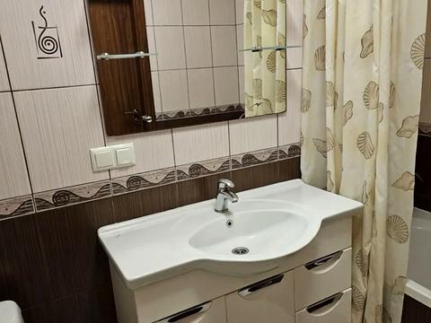 квартира за адресою Героїв Майдану вул. (Червоноармійська), 154