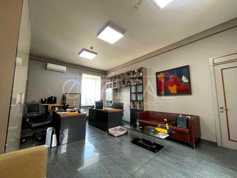 комерційна за адресою Жилянська вул., 97-А