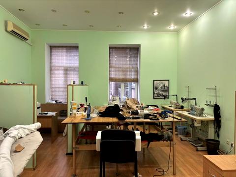 коммерческая по адресу Крещатик ул., 44