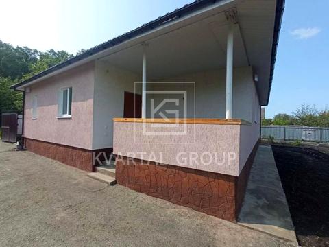 будинок за адресою Шкільна вул., 1