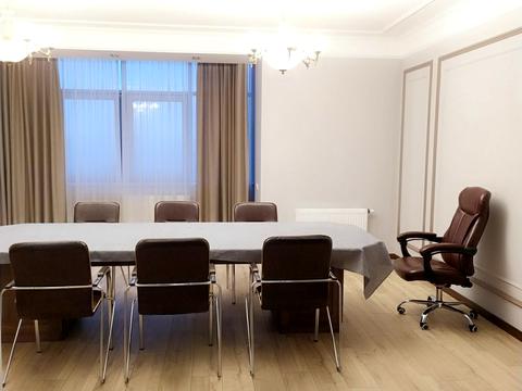 комерційна за адресою Дарницький бульв., 23в