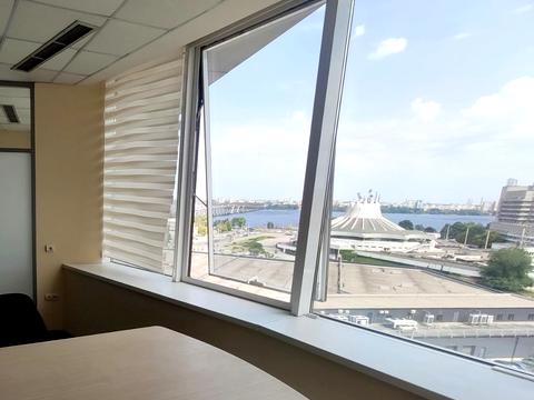 комерційна за адресою Королеви Єлизавети ІІ вул. (Глинки), 2