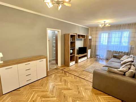 квартира за адресою Срібнокільська вул., 8-А