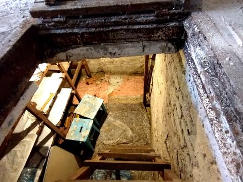 паркомісце за адресою Українська вул., 122