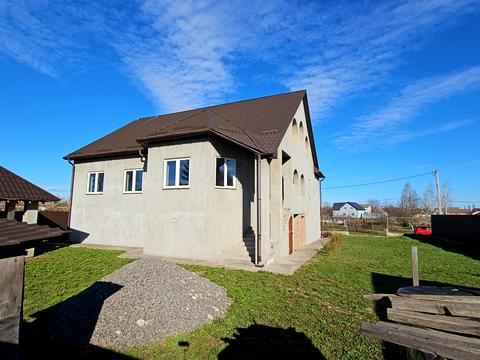 будинок за адресою Приозерна вул.