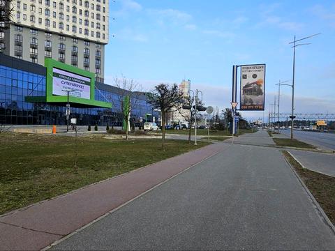 коммерческая по адресу Миколы Бажана просп., 17