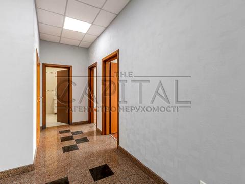 комерційна за адресою Велика Васильківська вул. (Червоноармійська), 72