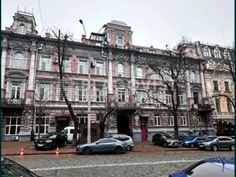 комерційна за адресою Володимирська вул., 45