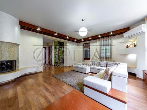 будинок за адресою Курортна вул., 9